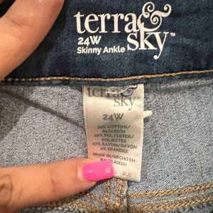 Terra & Sky Skinny Ankle jeans size 24